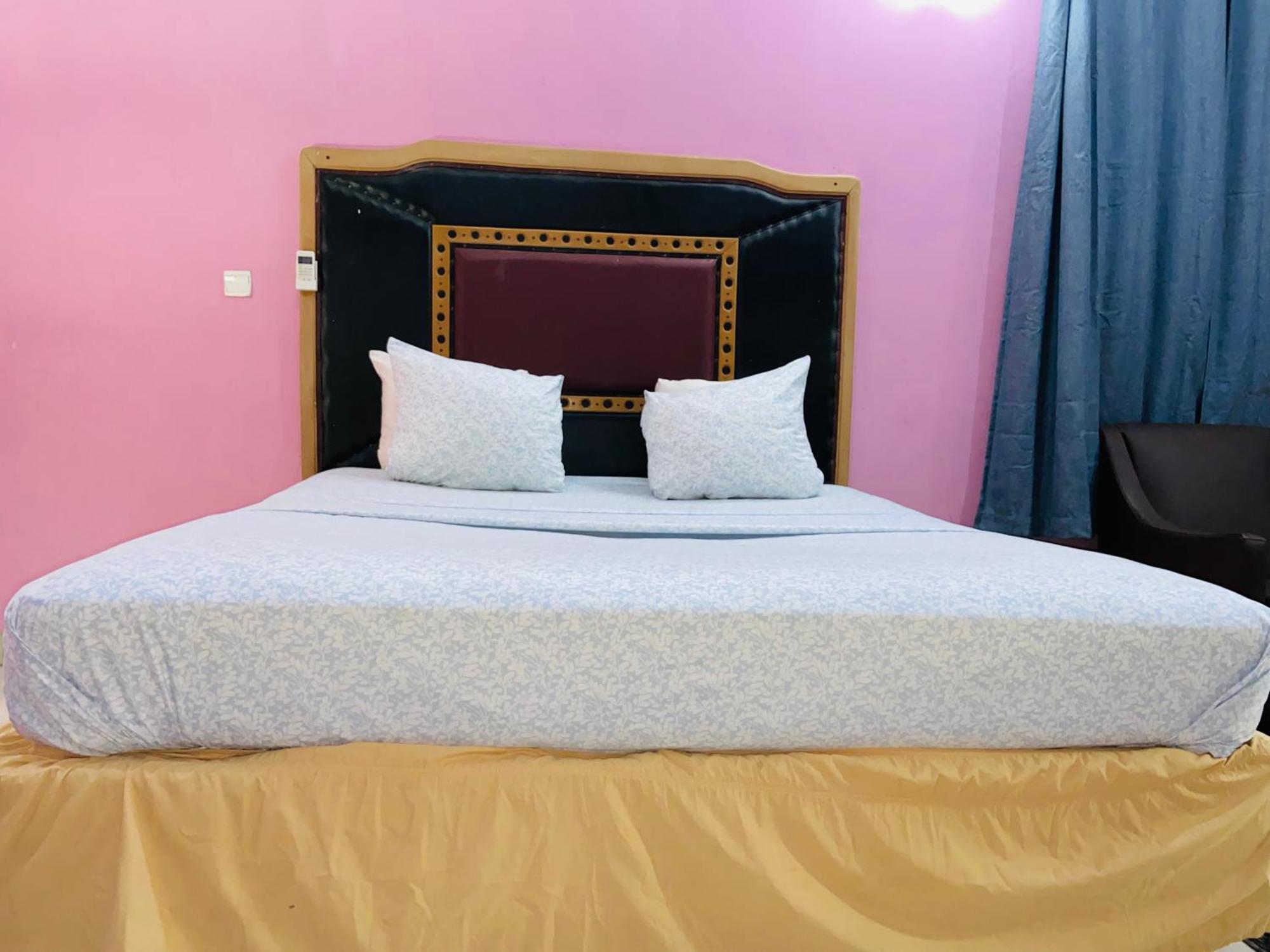 Heaven Gate Hotel Άκρα Εξωτερικό φωτογραφία