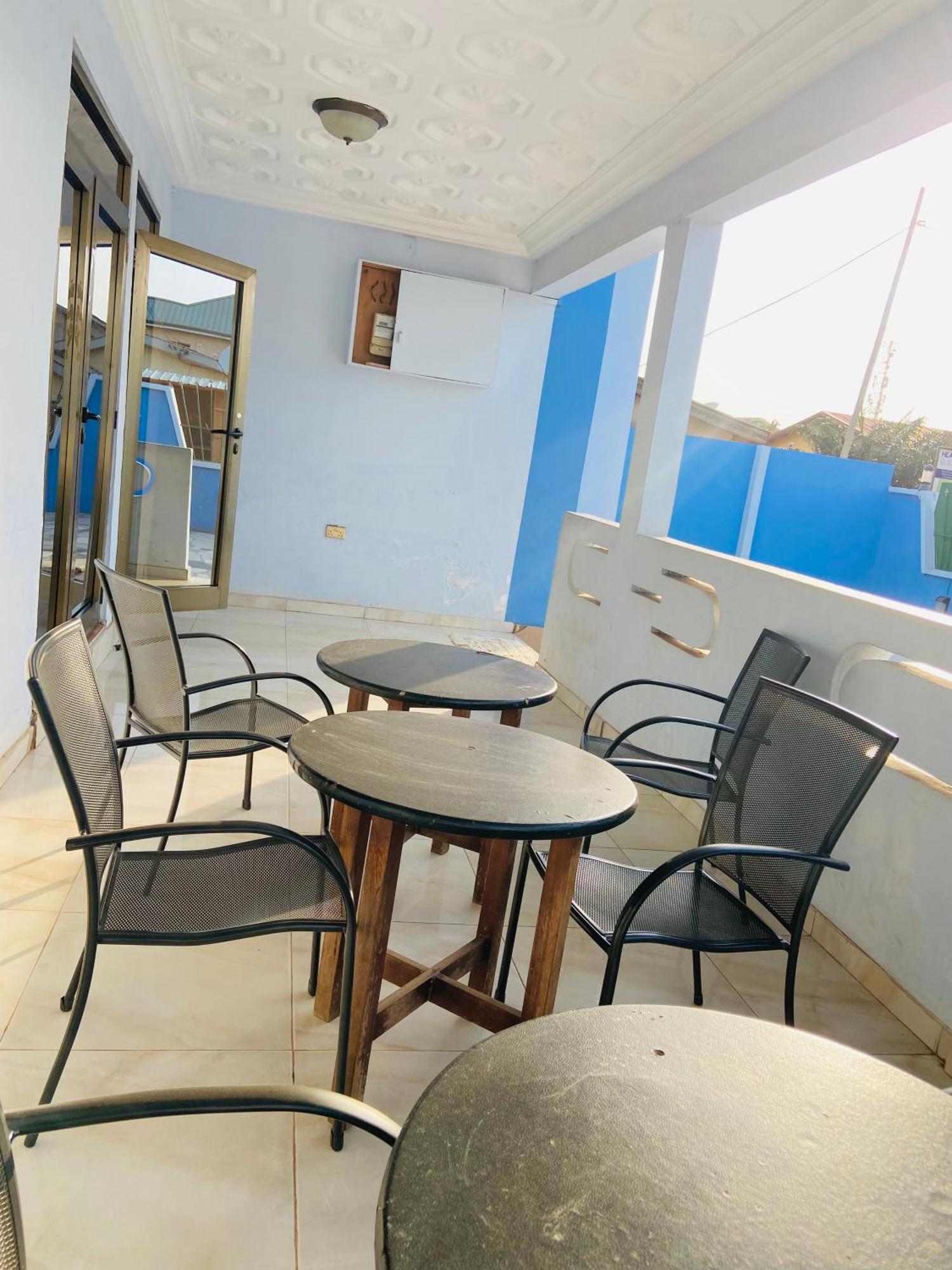 Heaven Gate Hotel Άκρα Εξωτερικό φωτογραφία