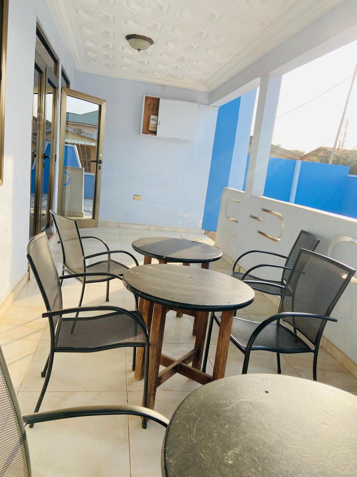 Heaven Gate Hotel Άκρα Εξωτερικό φωτογραφία